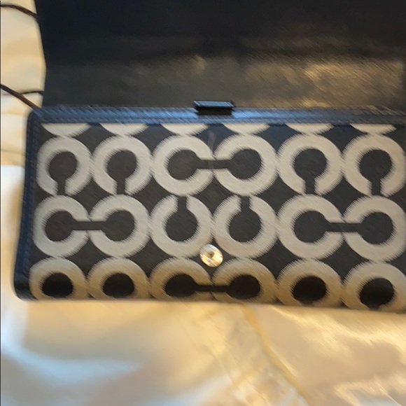 Coach - Picture 8 of 8